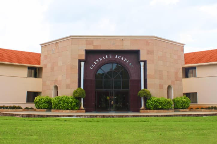 Glendale Academy International campus