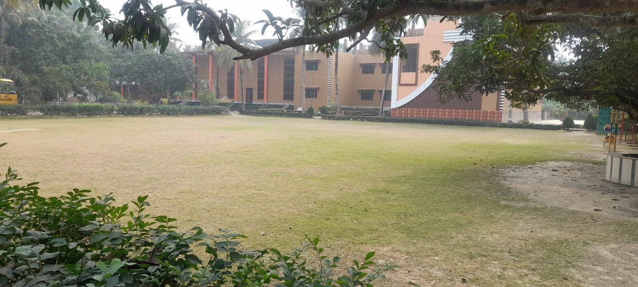 Pvt. Greenfield Convent School campus