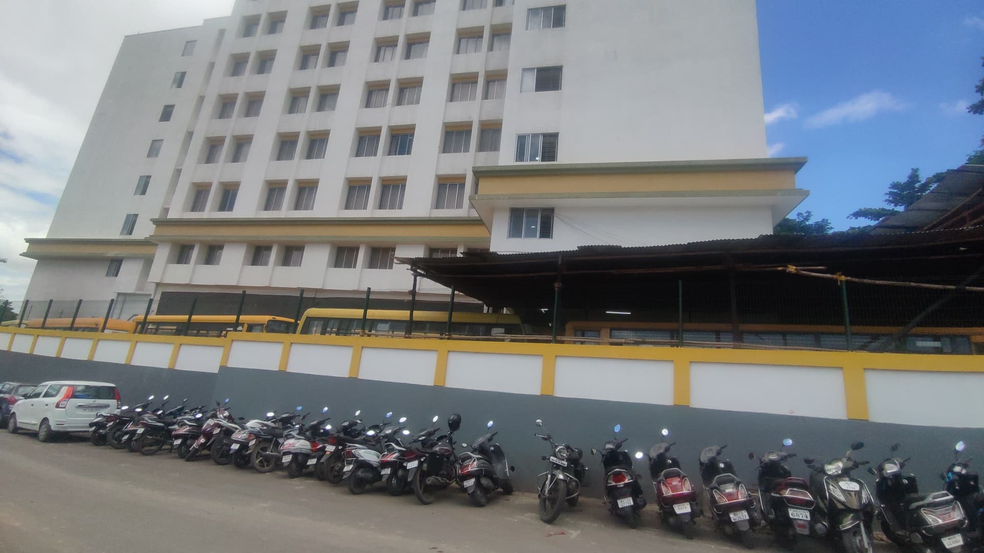 Vibgyor High School campus