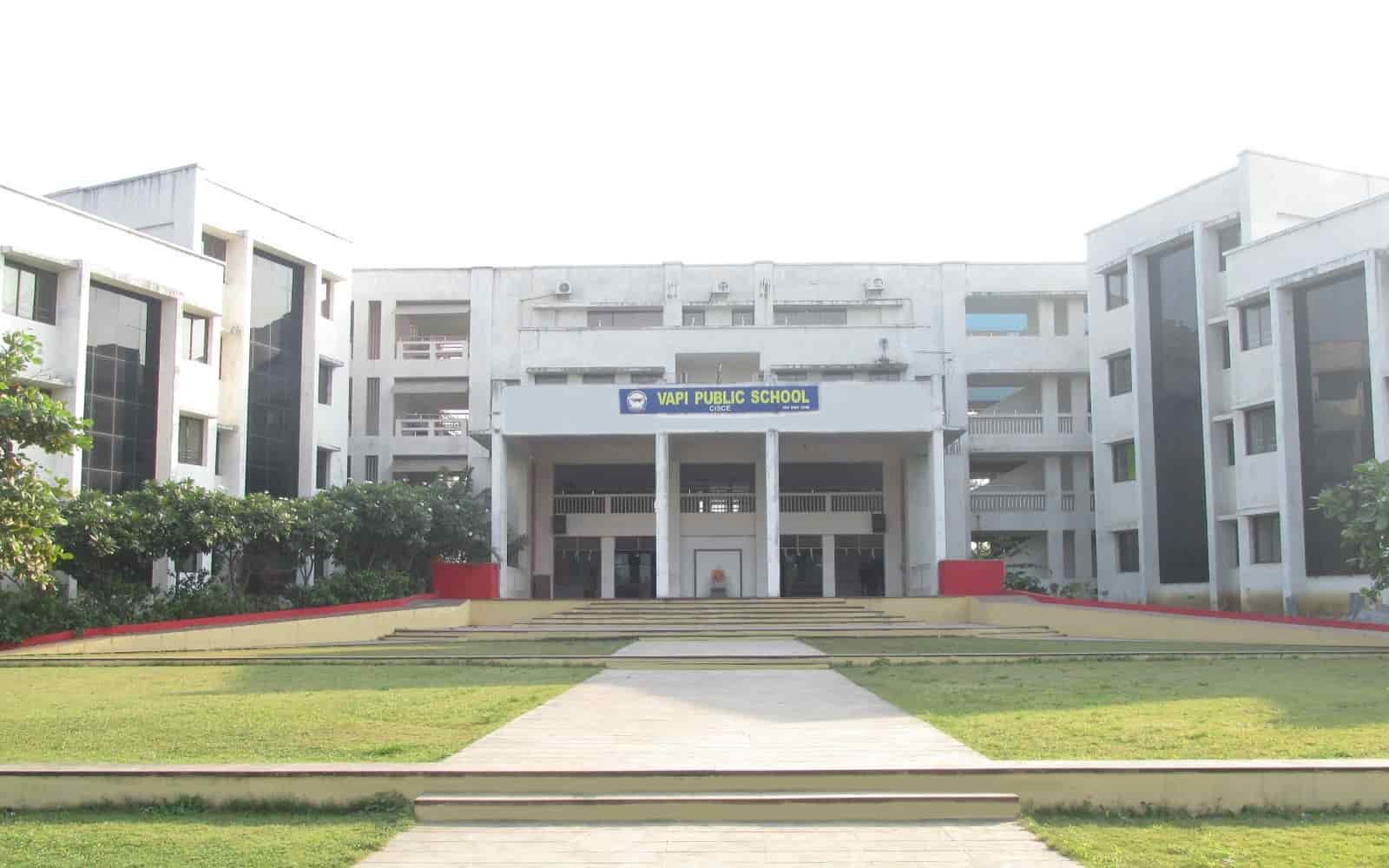 Vapi Public School campus